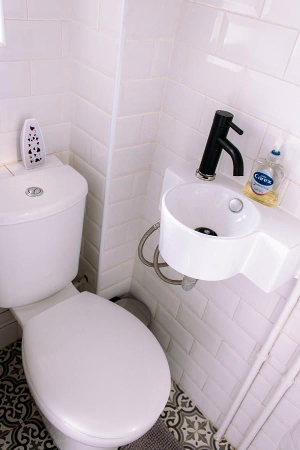 Nice 4 Bedroom Apartment Near City Centre 2-Min Walk To Metro !! Business & Family Friendly!! Лондон Экстерьер фото